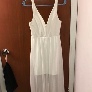 White Sleeveless Dress